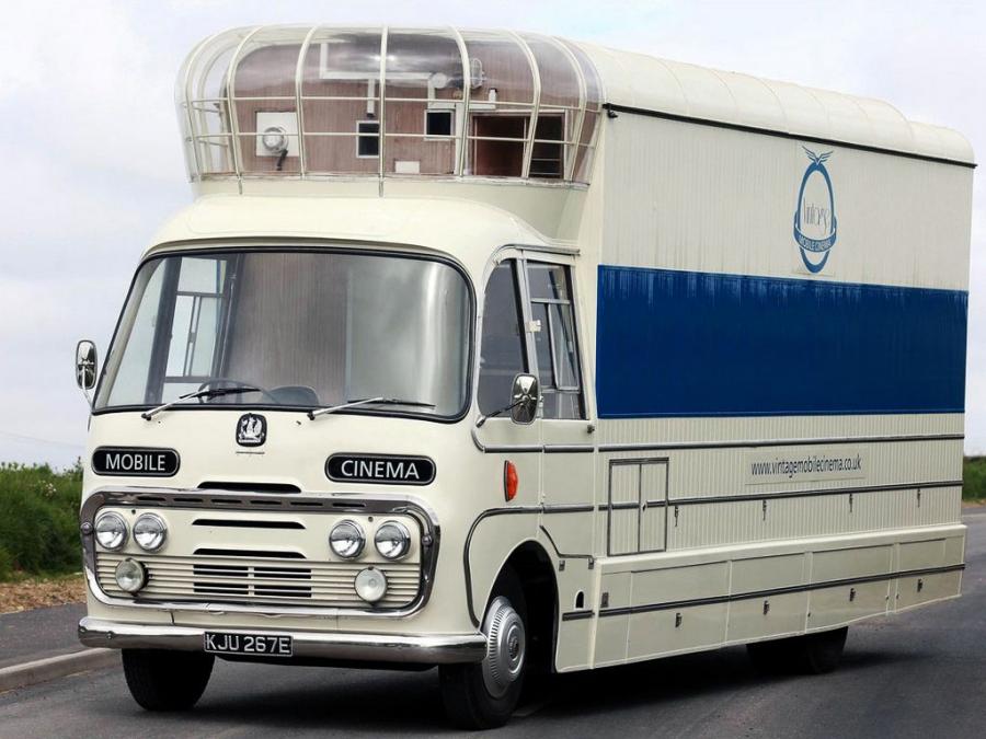  Bedford SB3 Plaxton Mobile Cinema Truck 1967 года  (фото 2 из 4)